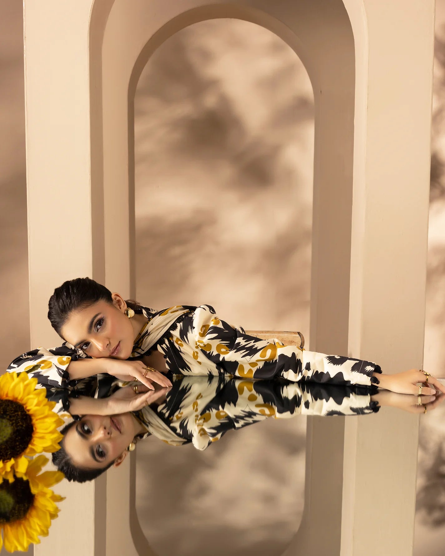 Omré Unstitched Viscose Digital Printed Suit – Design 01 | Diamond Digital Dupatta | Winter Luxury Collection Vol.1 2025 عمدہ وسکوز ڈیجیٹل پرنٹ سوٹ – ڈیزائن 01 | ڈائمنڈ ڈیجیٹل دوپٹہ | ونٹر لکژری کلیکشن 2025