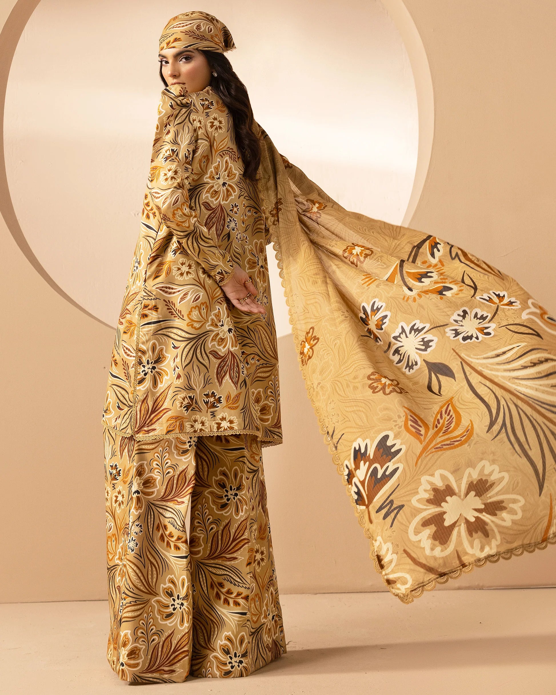 🌸 Omre Volume 1 – Design #2 | Unstitched Viscose Digital Printed Suit with Diamond Dupatta 🌸 امرے کلیکشن والیم 1 – ڈیزائن نمبر 2 | غیر سلا ہوا وسکوز ڈیجیٹل پرنٹڈ سوٹ ڈائمنڈ دوپٹے کے ساتھ