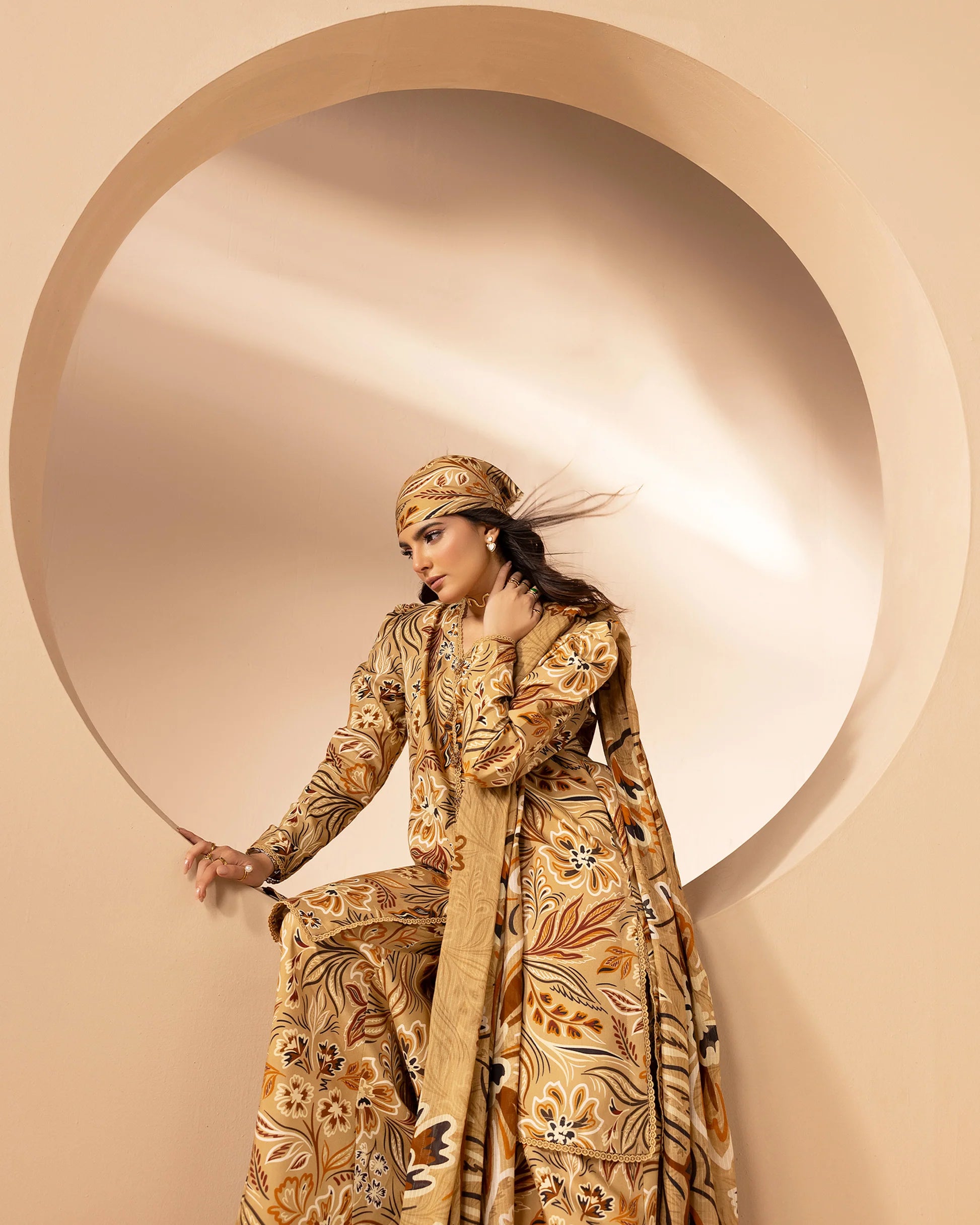 🌸 Omre Volume 1 – Design #2 | Unstitched Viscose Digital Printed Suit with Diamond Dupatta 🌸 امرے کلیکشن والیم 1 – ڈیزائن نمبر 2 | غیر سلا ہوا وسکوز ڈیجیٹل پرنٹڈ سوٹ ڈائمنڈ دوپٹے کے ساتھ