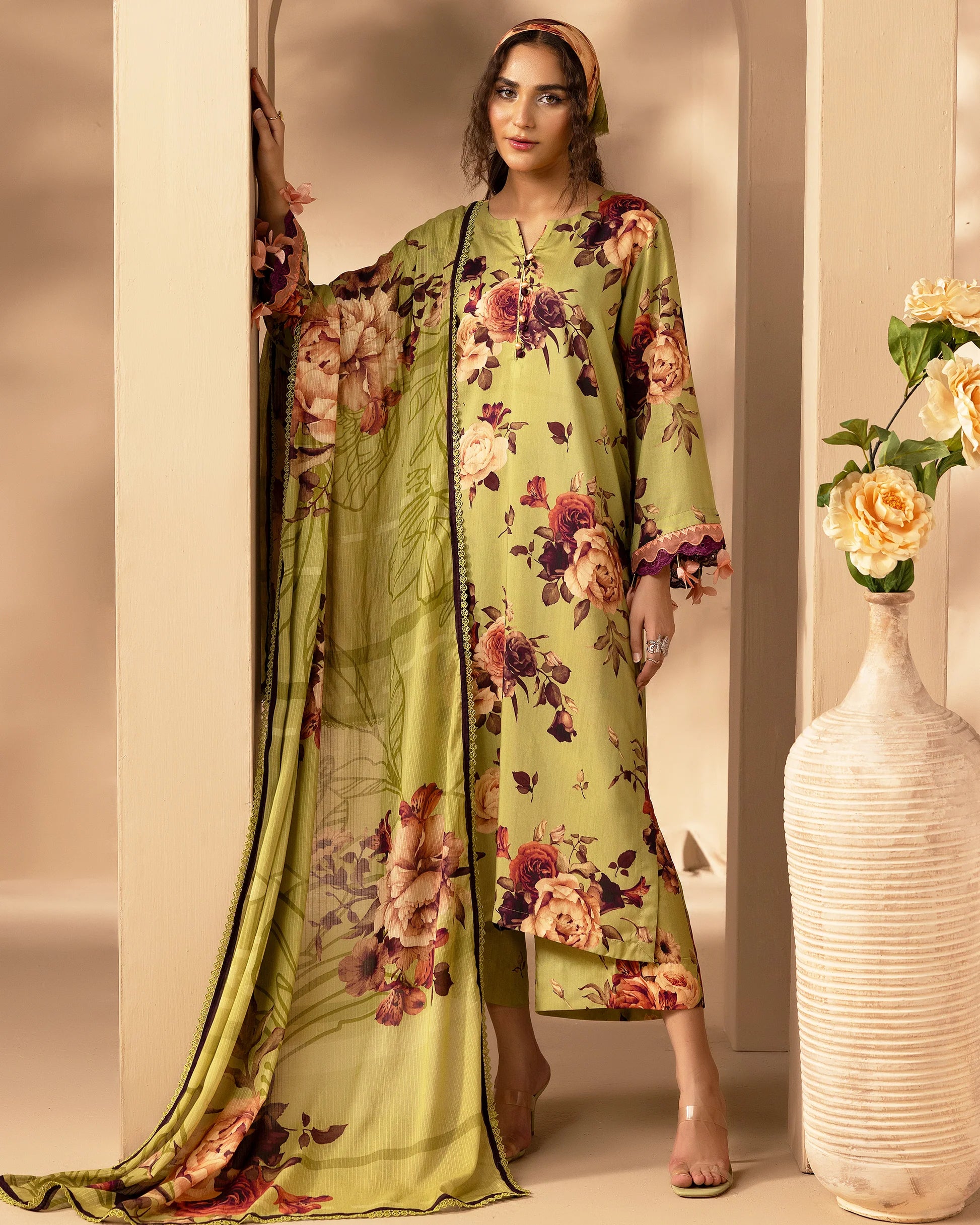 Omré Vol.1 Unstitched Viscose Digital Printed Suit – Design #03 | Diamond Digital Printed Dupatta | Premium Winter Collection 2025 امرے والیوم 1 اَن سٹچڈ وسکوز ڈیجیٹل پرنٹڈ سوٹ – ڈیزائن نمبر 03 | ڈائمنڈ ڈیجیٹل پرنٹڈ دوپٹہ | پریمیم ونٹر کلیکشن 2025