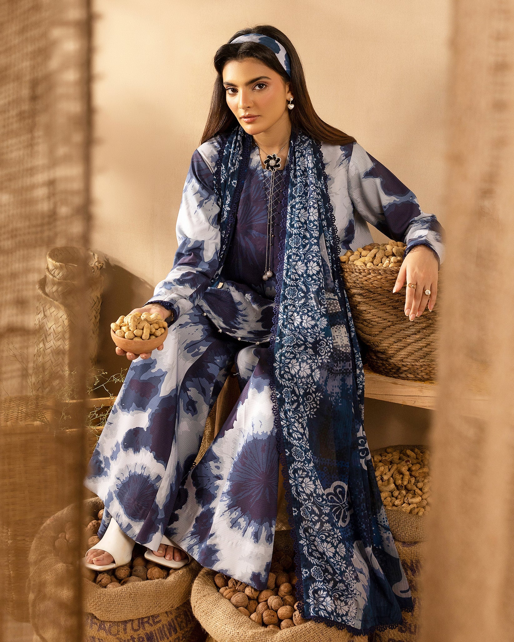 ❄️ OMRE Exclusive Winter Collection Vol.04 – Staple Dora Digital Printed Suit (Design #02) ❄️ اومرے ایکسکلیوسو ونٹر کلیکشن والیم 04 – اسٹیپل ڈورا ڈیجیٹل پرنٹڈ سوٹ (ڈیزائن نمبر 02)