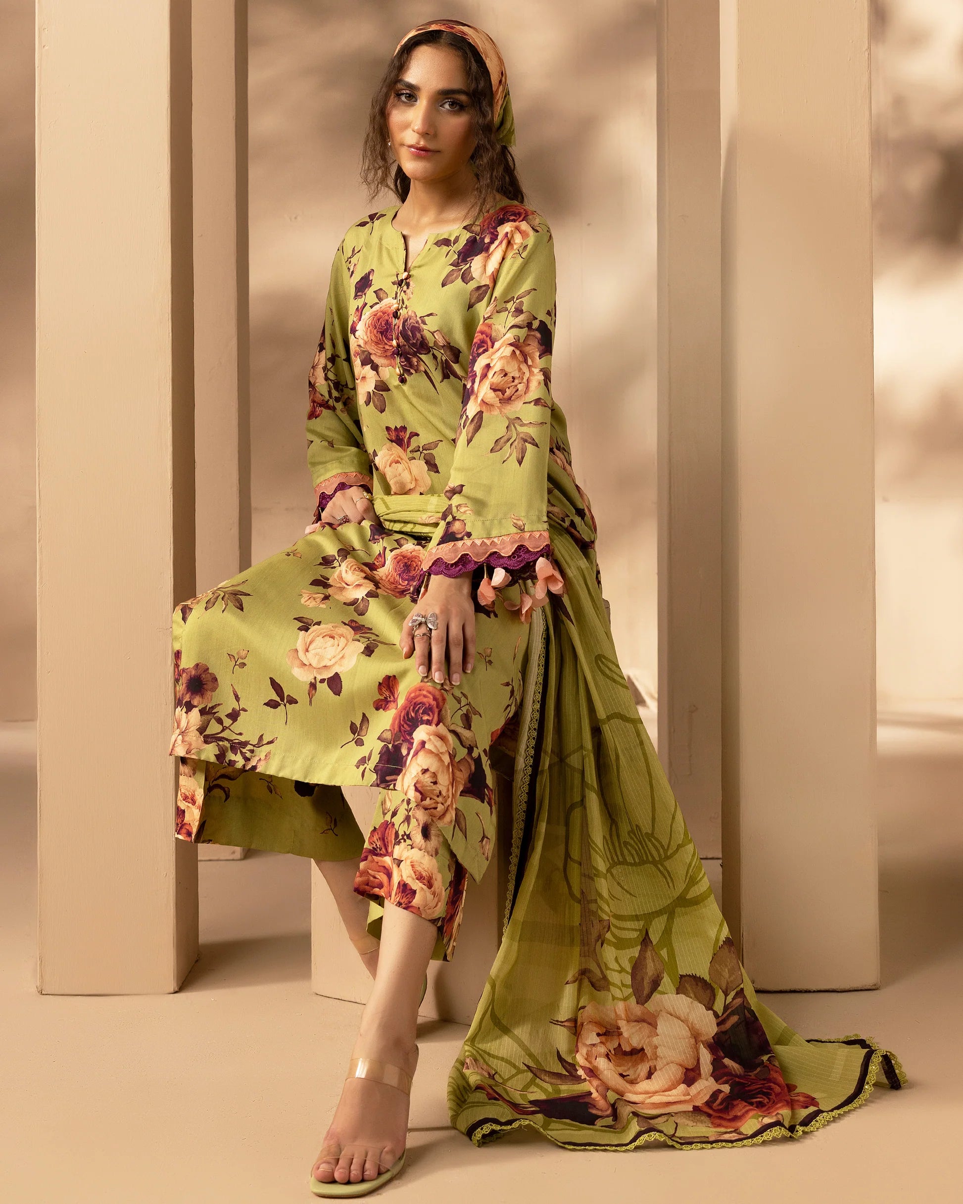 Omré Vol.1 Unstitched Viscose Digital Printed Suit – Design #03 | Diamond Digital Printed Dupatta | Premium Winter Collection 2025 امرے والیوم 1 اَن سٹچڈ وسکوز ڈیجیٹل پرنٹڈ سوٹ – ڈیزائن نمبر 03 | ڈائمنڈ ڈیجیٹل پرنٹڈ دوپٹہ | پریمیم ونٹر کلیکشن 2025