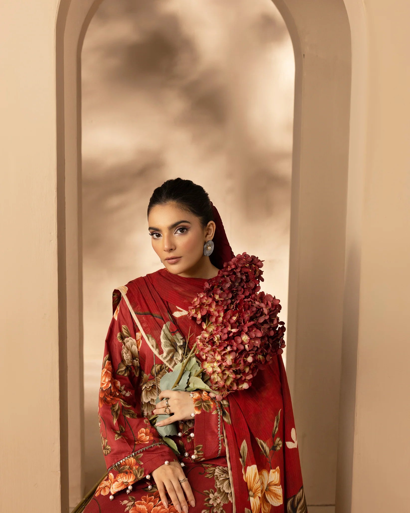 Omré Vol.1 Unstitched Viscose Digital Printed Suit – Design #04 | Diamond Digital Printed Dupatta | Winter Exclusive 2025 امرے والیوم 1 غیر سلا ہوا وسکوز ڈیجیٹل پرنٹڈ سوٹ – ڈیزائن نمبر 04 | ڈائمنڈ ڈیجیٹل پرنٹڈ دوپٹہ | ونٹر ایکسکلوسیو 2025