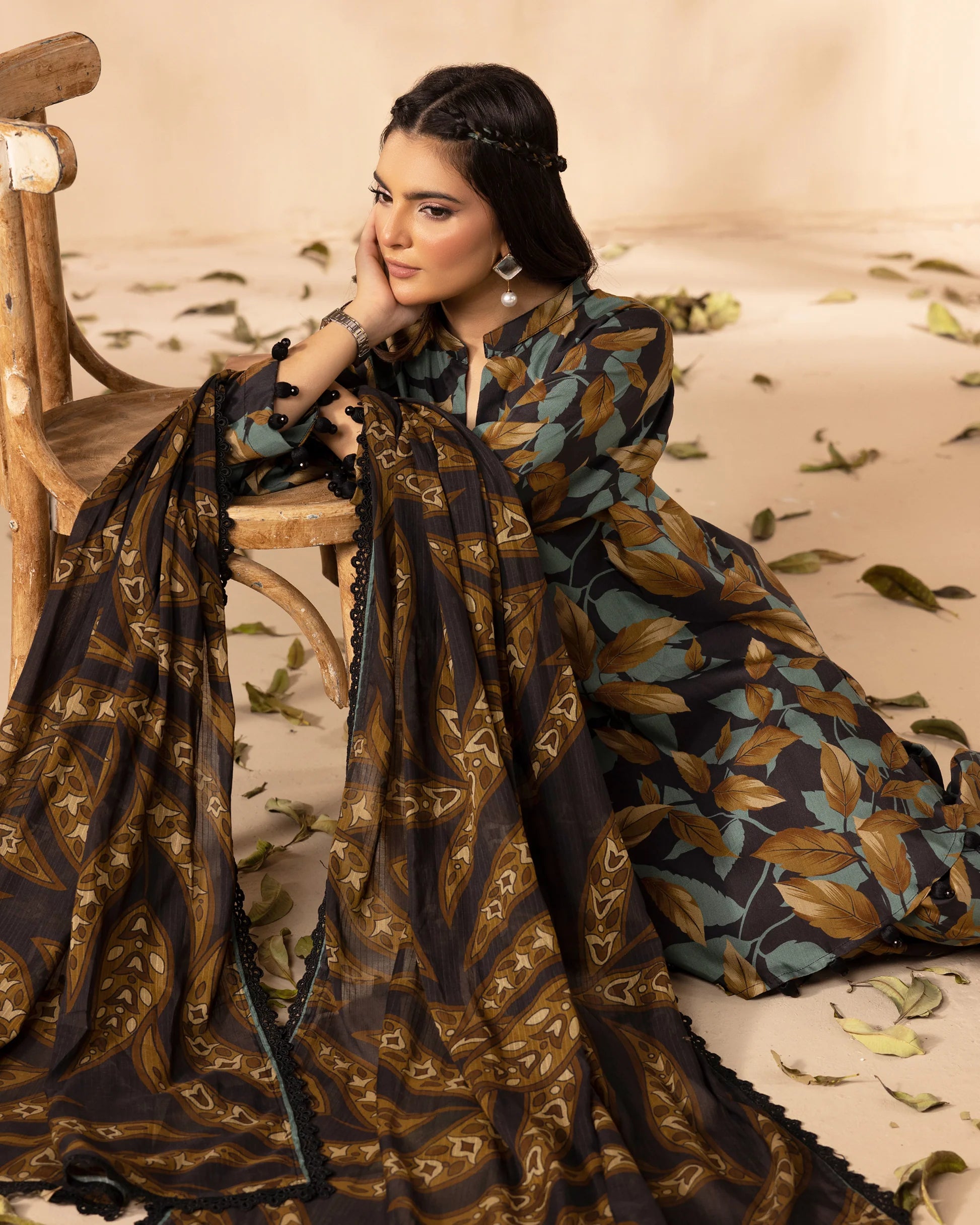 Omré Vol.1 Unstitched Viscose Digital Printed Suit – Design #05 | Diamond Digital Printed Dupatta | Winter Exclusive 2025 امرے والیوم 1 اَن سٹچڈ وسکوز ڈیجیٹل پرنٹڈ سوٹ – ڈیزائن نمبر 05 | ڈائمنڈ ڈیجیٹل پرنٹڈ دوپٹہ | ونٹر ایکسکلوسیو 2025