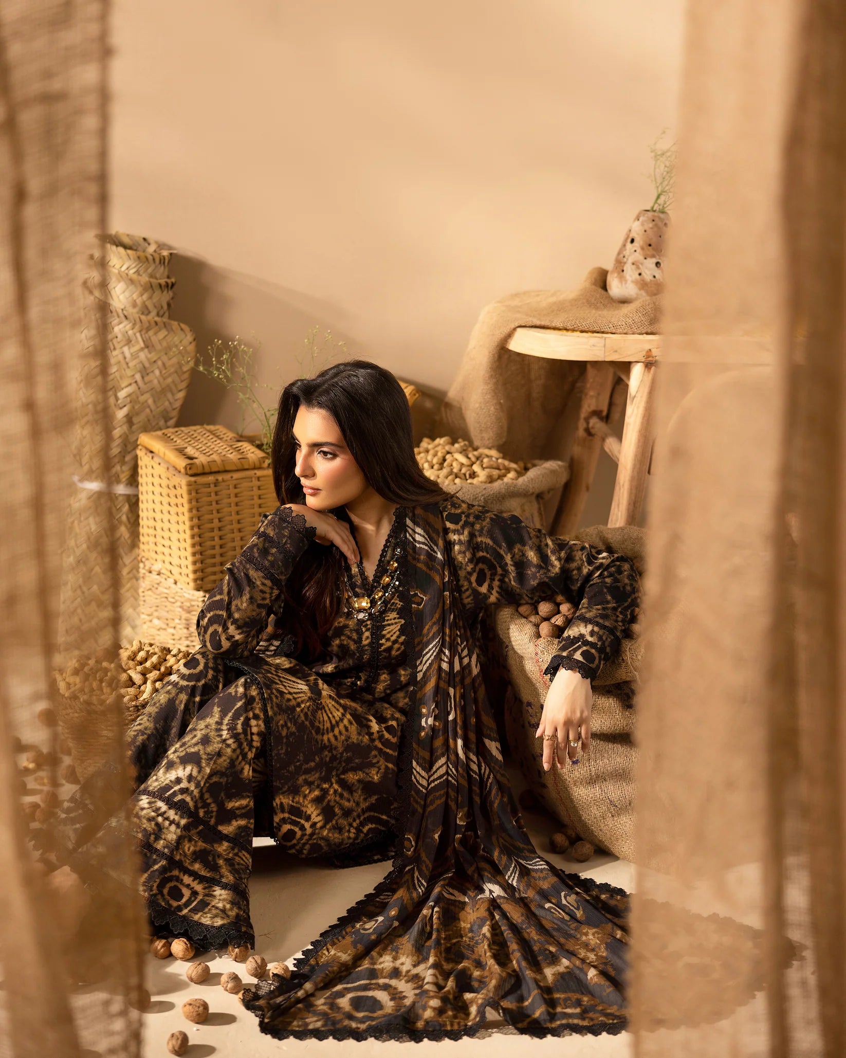 ❄️ OMRE Exclusive Winter Collection Vol.04 – Staple Dora Digital Printed Suit (Design #06) ❄️ اومرے ایکسکلیوسو ونٹر کلیکشن والیم 04 – اسٹیپل ڈورا ڈیجیٹل پرنٹڈ سوٹ (ڈیزائن نمبر 06)