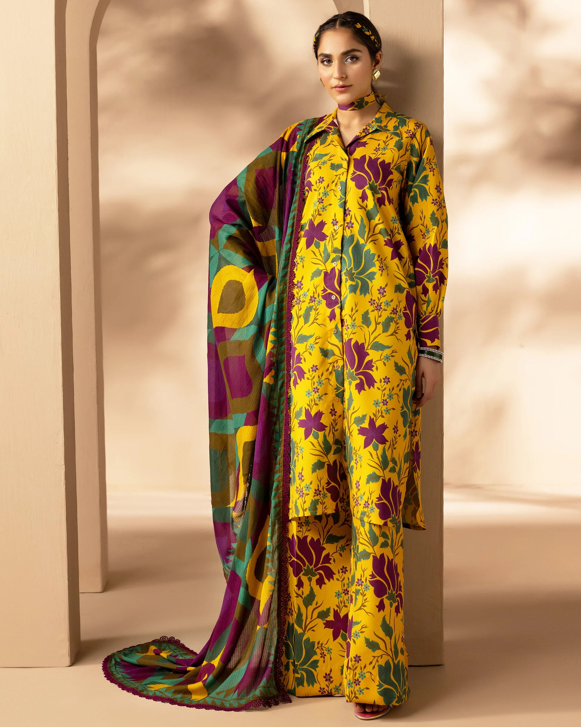 Omré Vol.1 Unstitched Viscose Digital Printed Suit – Design #08 | Diamond Digital Printed Dupatta | Winter Elegance 2025 امرے والیوم 1 غیر سلا ہوا وسکوز ڈیجیٹل پرنٹڈ سوٹ – ڈیزائن نمبر 08 | ڈائمنڈ ڈیجیٹل پرنٹڈ دوپٹہ | ونٹر نفاست 2025