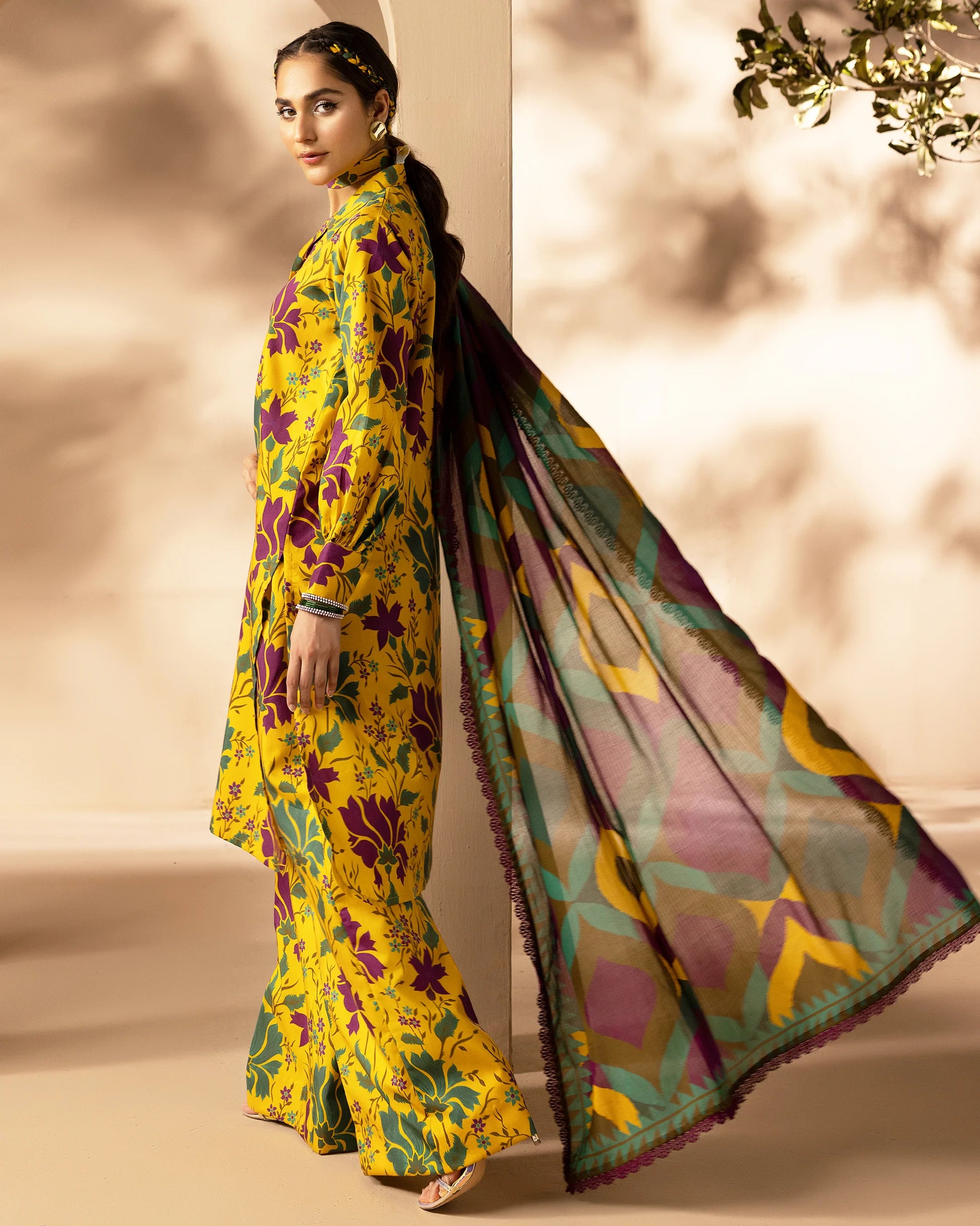Omré Vol.1 Unstitched Viscose Digital Printed Suit – Design #08 | Diamond Digital Printed Dupatta | Winter Elegance 2025 امرے والیوم 1 غیر سلا ہوا وسکوز ڈیجیٹل پرنٹڈ سوٹ – ڈیزائن نمبر 08 | ڈائمنڈ ڈیجیٹل پرنٹڈ دوپٹہ | ونٹر نفاست 2025
