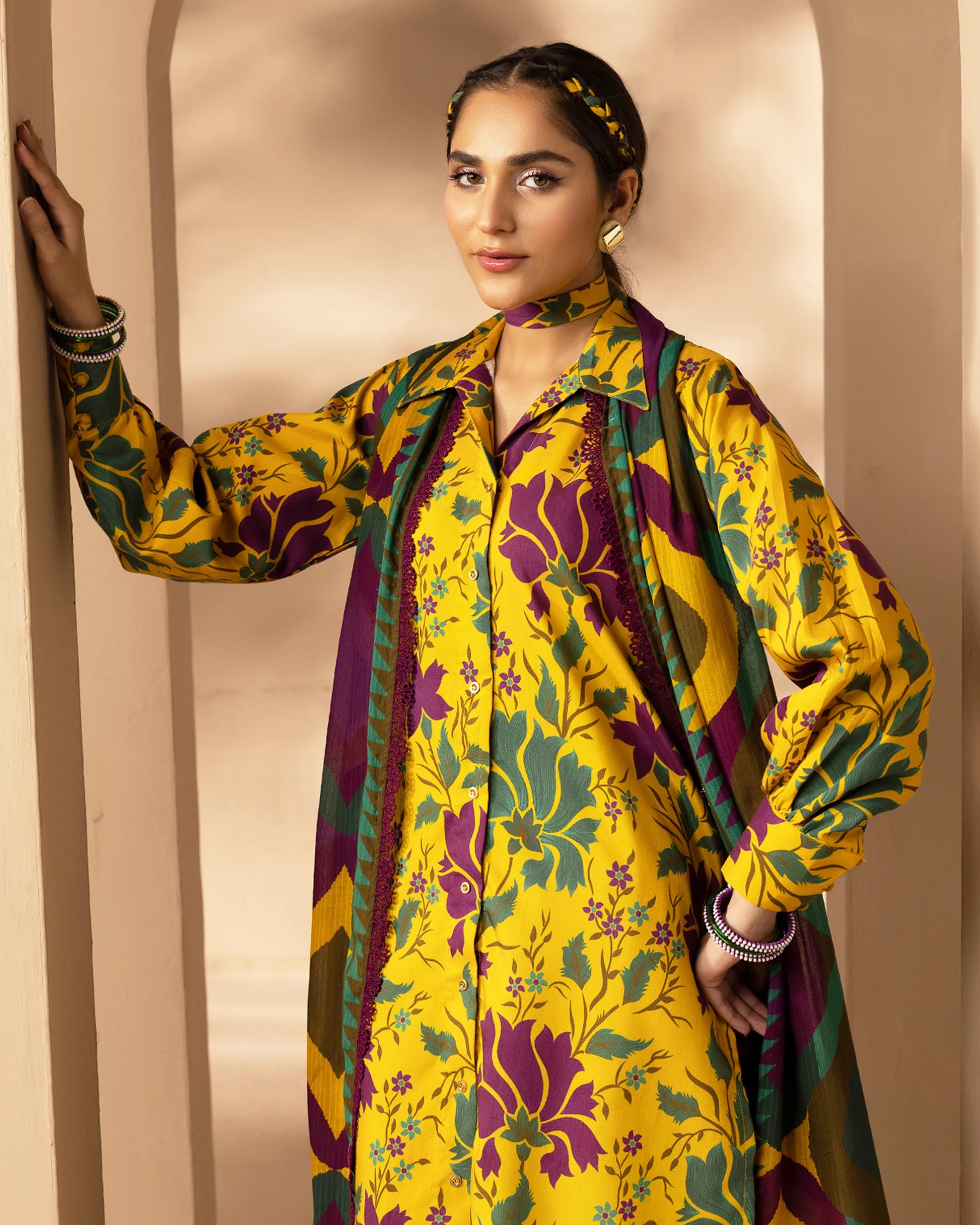 Omré Vol.1 Unstitched Viscose Digital Printed Suit – Design #08 | Diamond Digital Printed Dupatta | Winter Elegance 2025 امرے والیوم 1 غیر سلا ہوا وسکوز ڈیجیٹل پرنٹڈ سوٹ – ڈیزائن نمبر 08 | ڈائمنڈ ڈیجیٹل پرنٹڈ دوپٹہ | ونٹر نفاست 2025