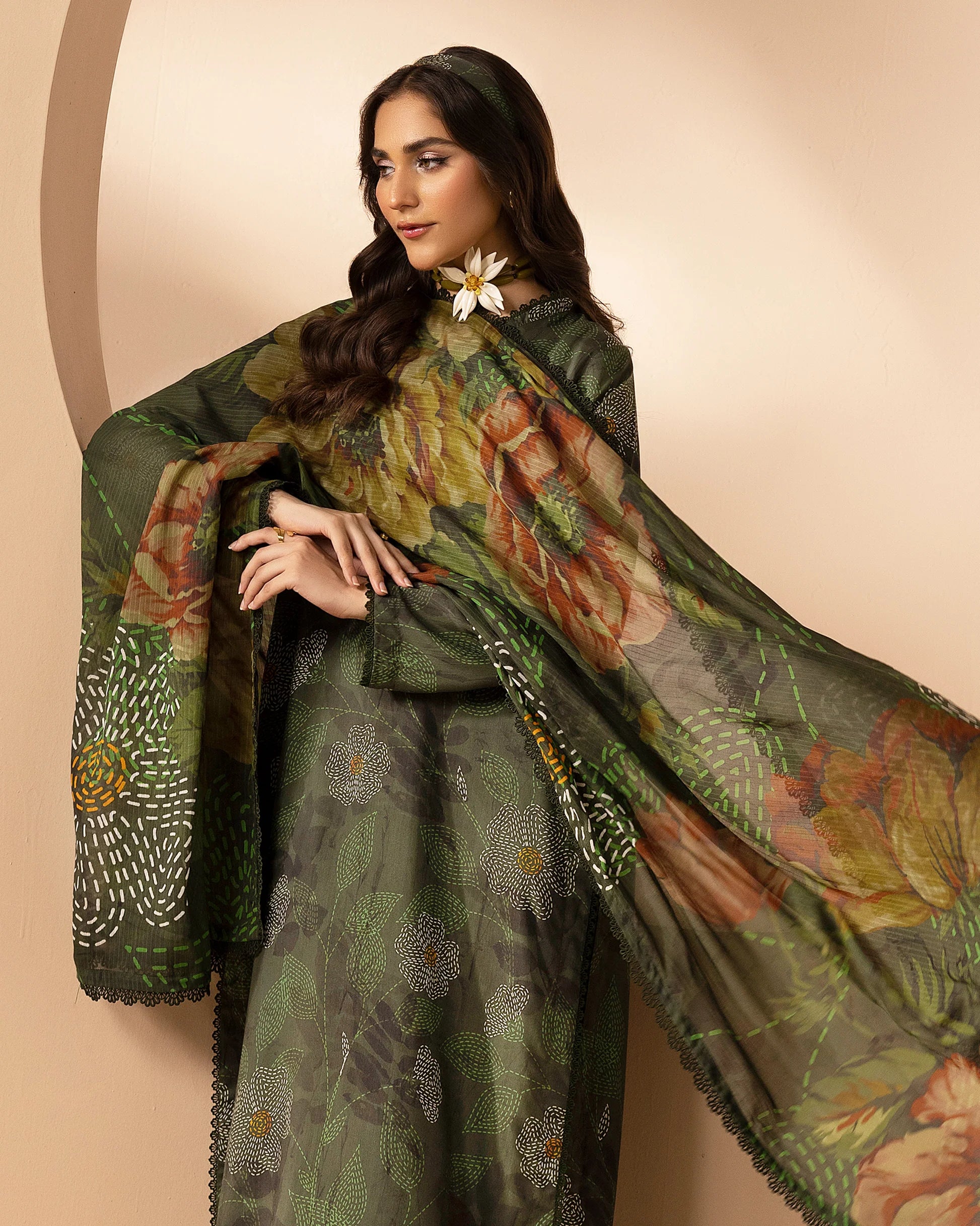 Omré Vol.1 Unstitched Viscose Digital Printed Suit – Design #10 | Diamond Digital Printed Dupatta | Winter Exclusive 2025 امرے والیوم 1 اَن سٹچڈ وسکوز ڈیجیٹل پرنٹڈ سوٹ – ڈیزائن نمبر 10 | ڈائمنڈ ڈیجیٹل پرنٹڈ دوپٹہ | ونٹر ایکسکلوسیو 2025