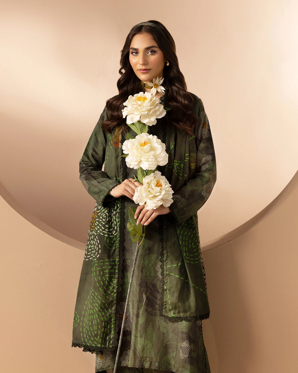 Omré Vol.1 Unstitched Viscose Digital Printed Suit – Design #10 | Diamond Digital Printed Dupatta | Winter Exclusive 2025 امرے والیوم 1 اَن سٹچڈ وسکوز ڈیجیٹل پرنٹڈ سوٹ – ڈیزائن نمبر 10 | ڈائمنڈ ڈیجیٹل پرنٹڈ دوپٹہ | ونٹر ایکسکلوسیو 2025