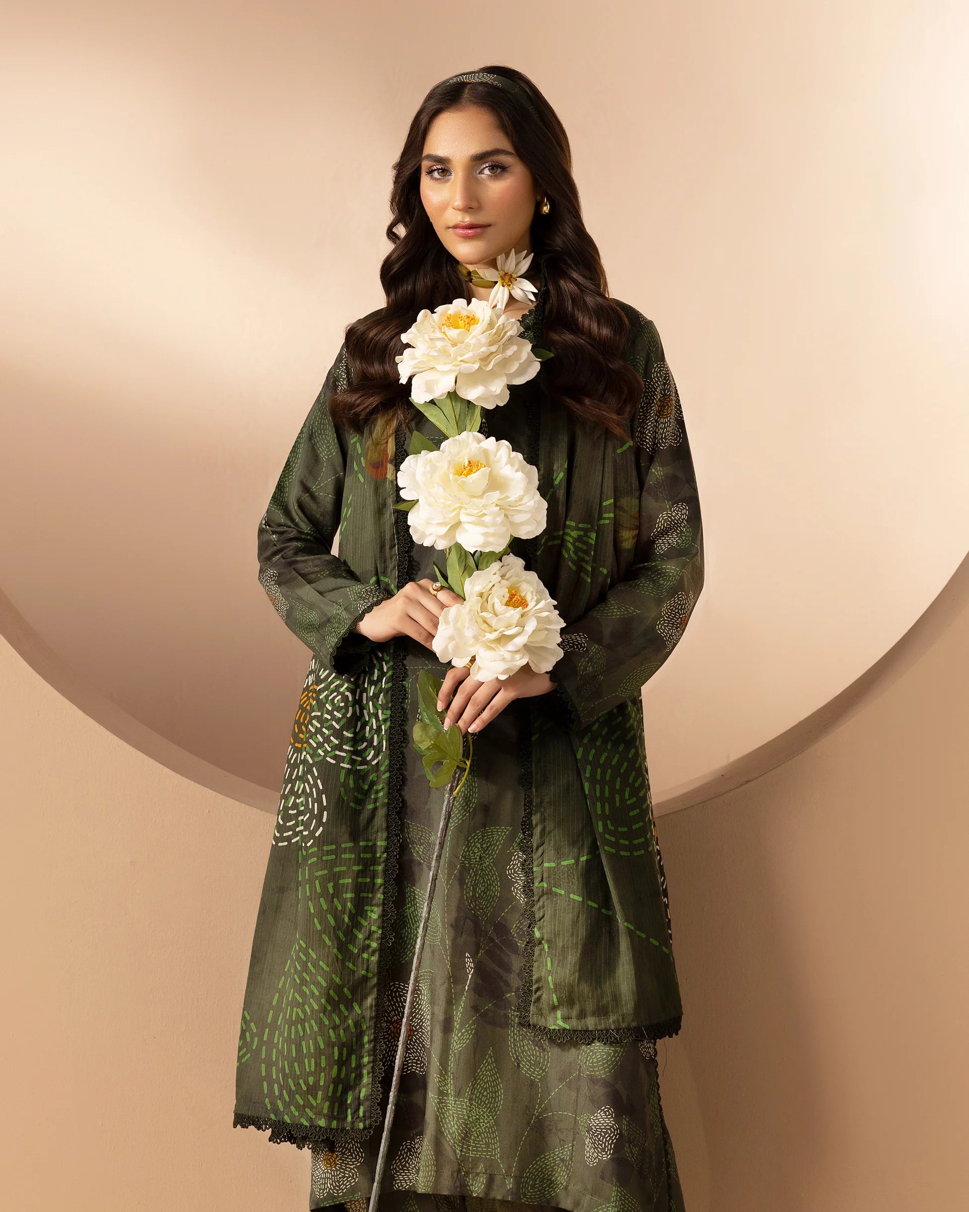 Omré Vol.1 Unstitched Viscose Digital Printed Suit – Design #10 | Diamond Digital Printed Dupatta | Winter Exclusive 2025 امرے والیوم 1 اَن سٹچڈ وسکوز ڈیجیٹل پرنٹڈ سوٹ – ڈیزائن نمبر 10 | ڈائمنڈ ڈیجیٹل پرنٹڈ دوپٹہ | ونٹر ایکسکلوسیو 2025