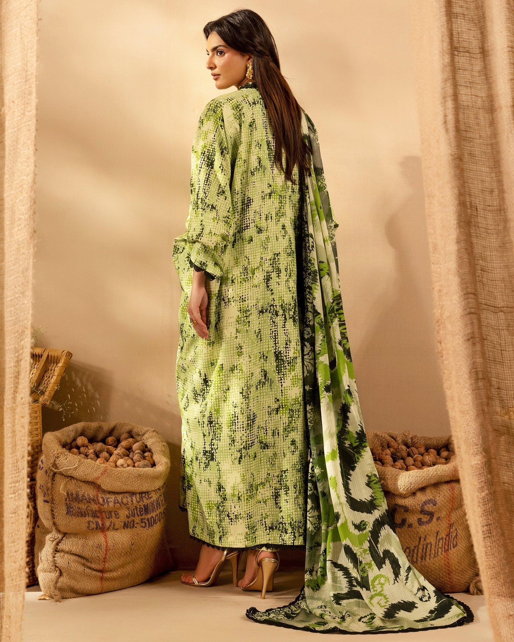❄️ OMRE Exclusive Winter Collection Vol.04 – Staple Dora Digital Printed Suit (Design #09) ❄️ اومرے ایکسکلیوسو ونٹر کلیکشن والیم 04 – اسٹیپل ڈورا ڈیجیٹل پرنٹڈ سوٹ (ڈیزائن نمبر 09)