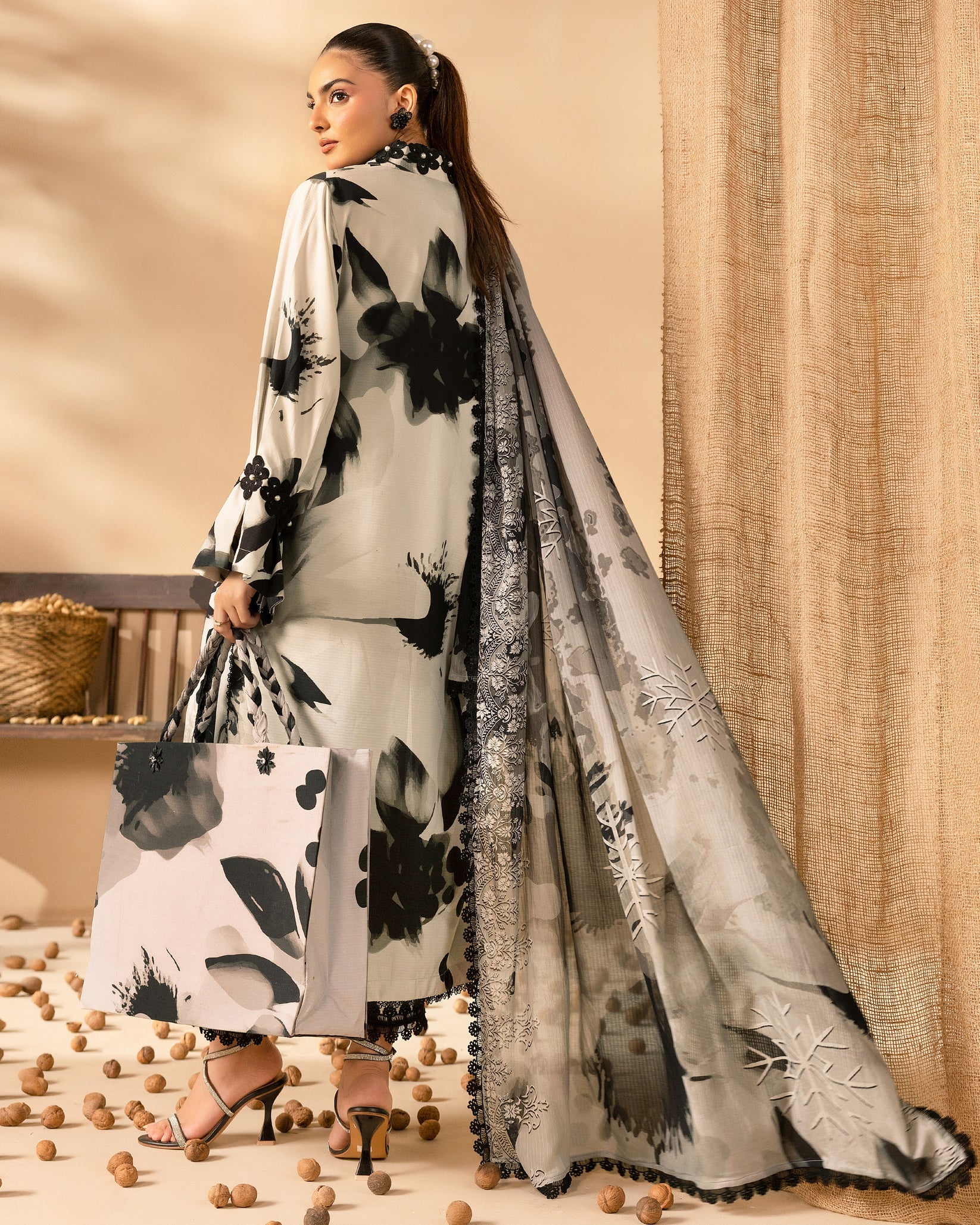 ❄️ OMRE Exclusive Winter Collection Vol.04 – Staple Dora Digital Printed Suit (Design #10) ❄️ اومرے ایکسکلیوسو ونٹر کلیکشن والیم 04 – اسٹیپل ڈورا ڈیجیٹل پرنٹڈ سوٹ (ڈیزائن نمبر 10)