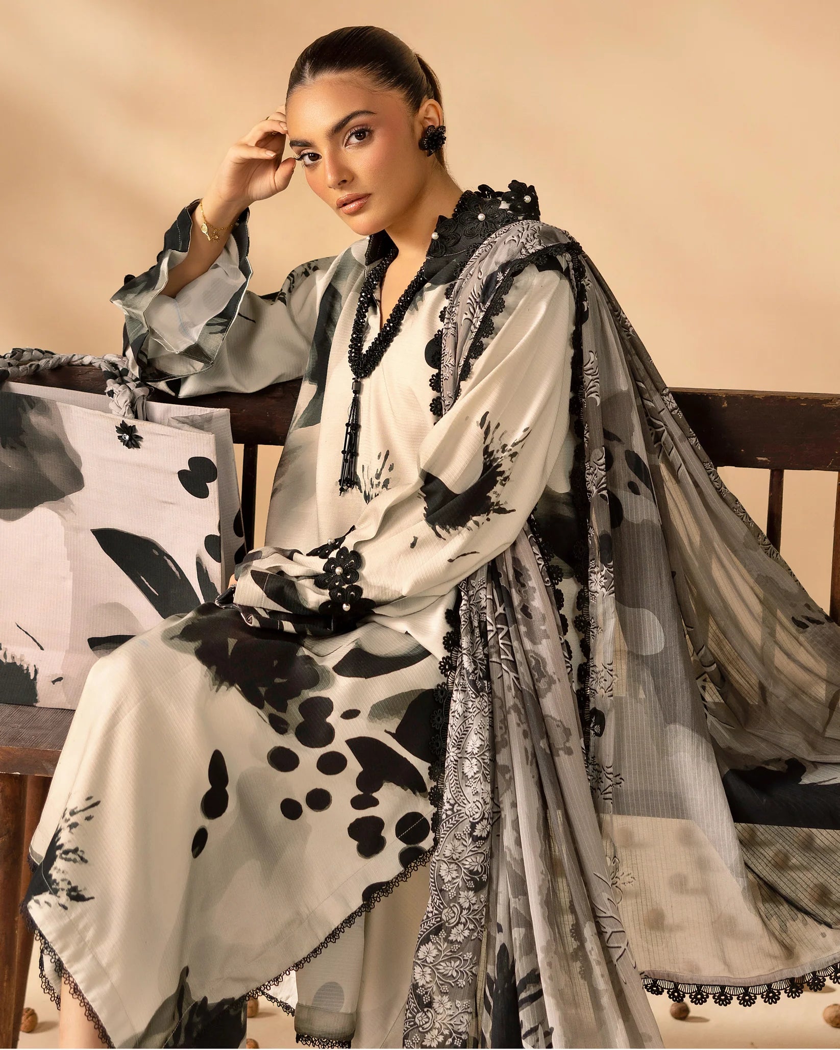 ❄️ OMRE Exclusive Winter Collection Vol.04 – Staple Dora Digital Printed Suit (Design #10) ❄️ اومرے ایکسکلیوسو ونٹر کلیکشن والیم 04 – اسٹیپل ڈورا ڈیجیٹل پرنٹڈ سوٹ (ڈیزائن نمبر 10)