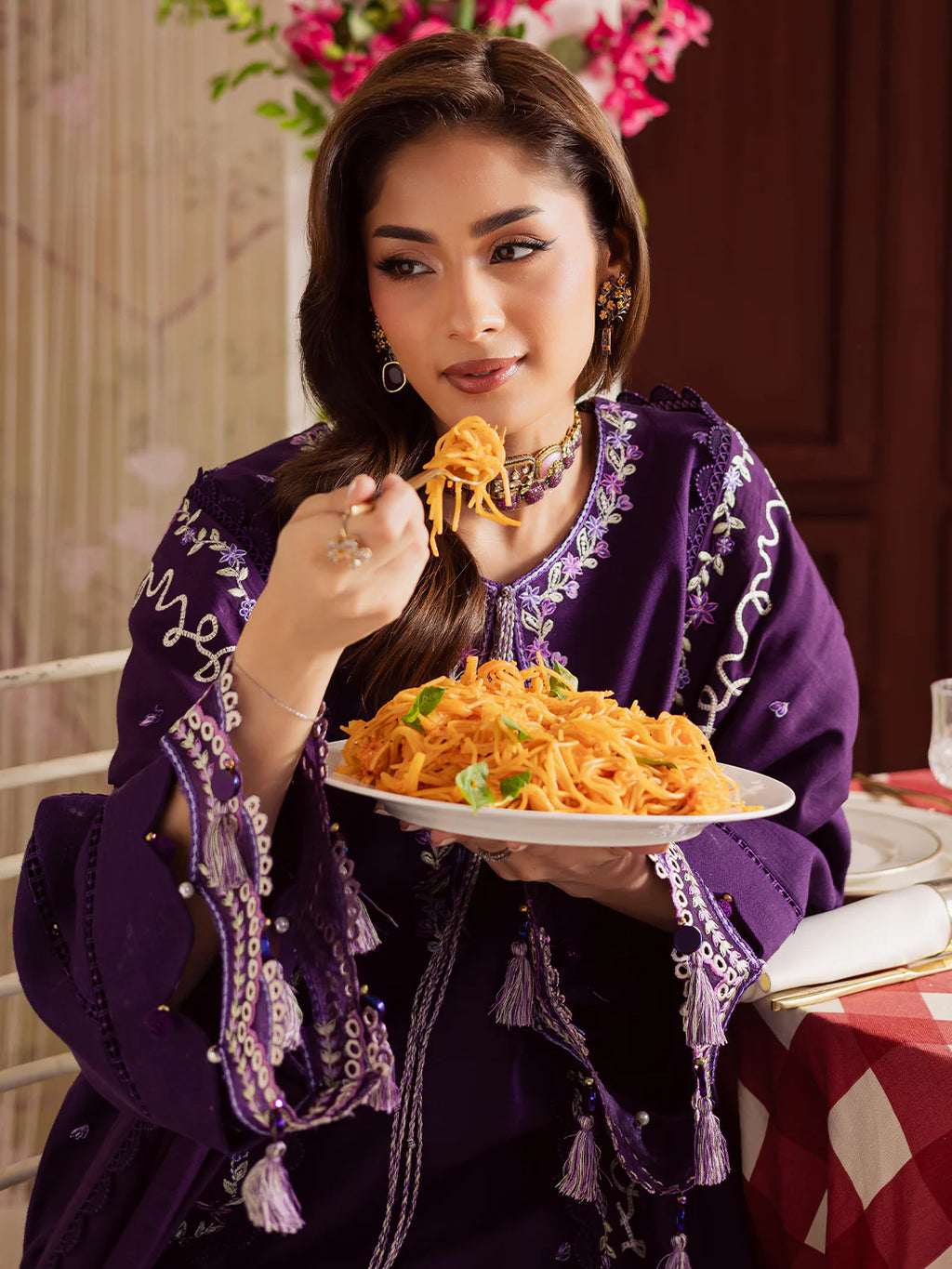 Mahnur Nova Khaddar ’25 – NK-02 | Plum Radiance | Premium Digital Printed Winter 3PC Suit ماہنور نووا کھدر ’25 – NK-02 | پلم ریڈیئنس | پریمیم ڈجیٹل پرنٹڈ ونٹر تین پیس سوٹ