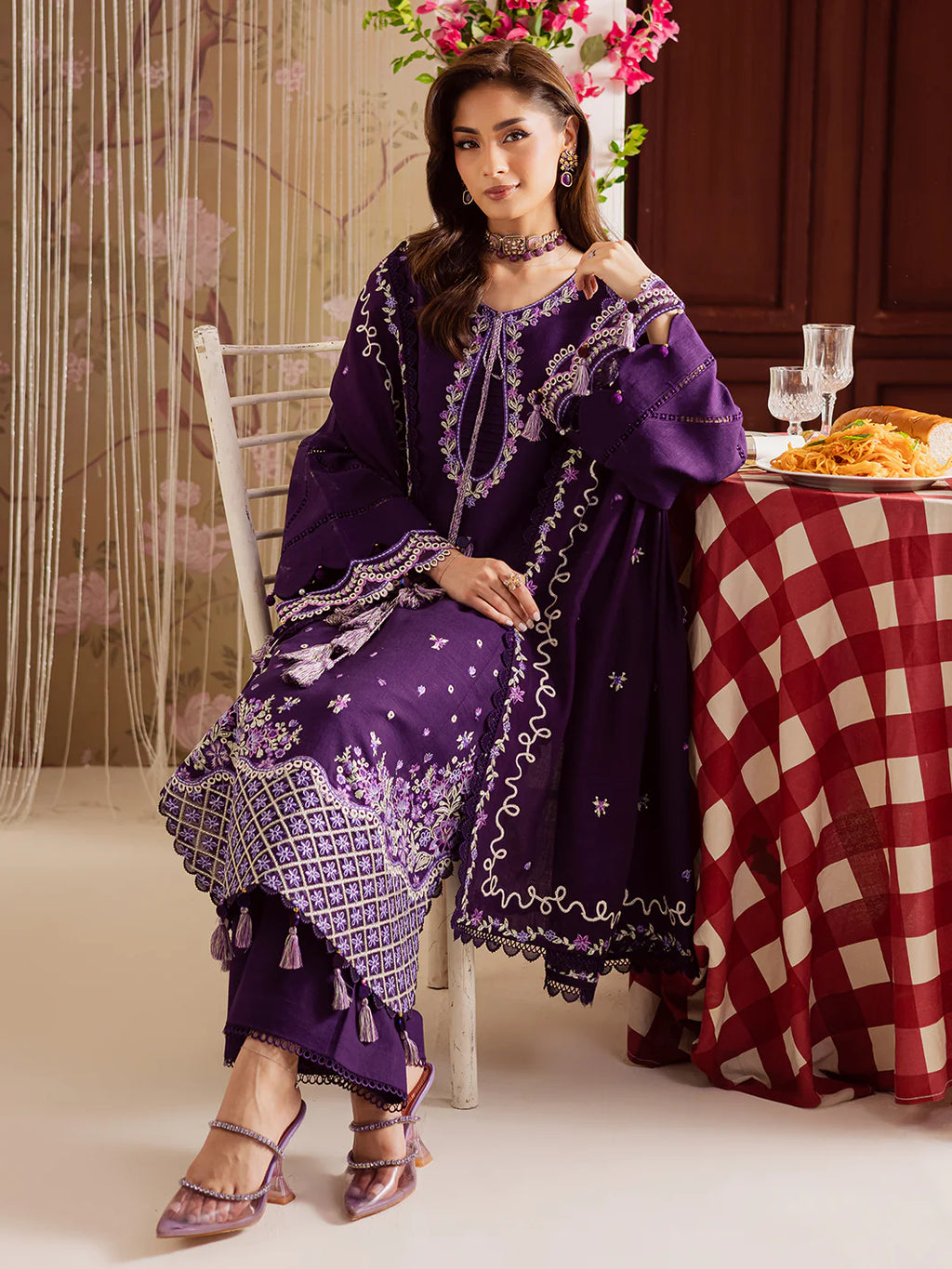 Mahnur Nova Khaddar ’25 – NK-02 | Plum Radiance | Premium Digital Printed Winter 3PC Suit ماہنور نووا کھدر ’25 – NK-02 | پلم ریڈیئنس | پریمیم ڈجیٹل پرنٹڈ ونٹر تین پیس سوٹ