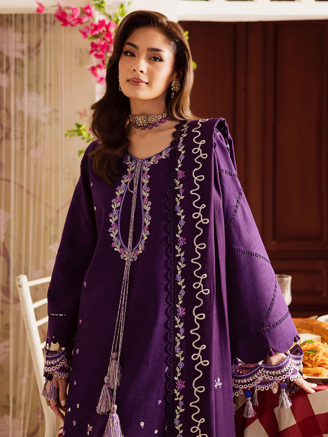 Mahnur Nova Khaddar ’25 – NK-02 | Plum Radiance | Premium Digital Printed Winter 3PC Suit ماہنور نووا کھدر ’25 – NK-02 | پلم ریڈیئنس | پریمیم ڈجیٹل پرنٹڈ ونٹر تین پیس سوٹ