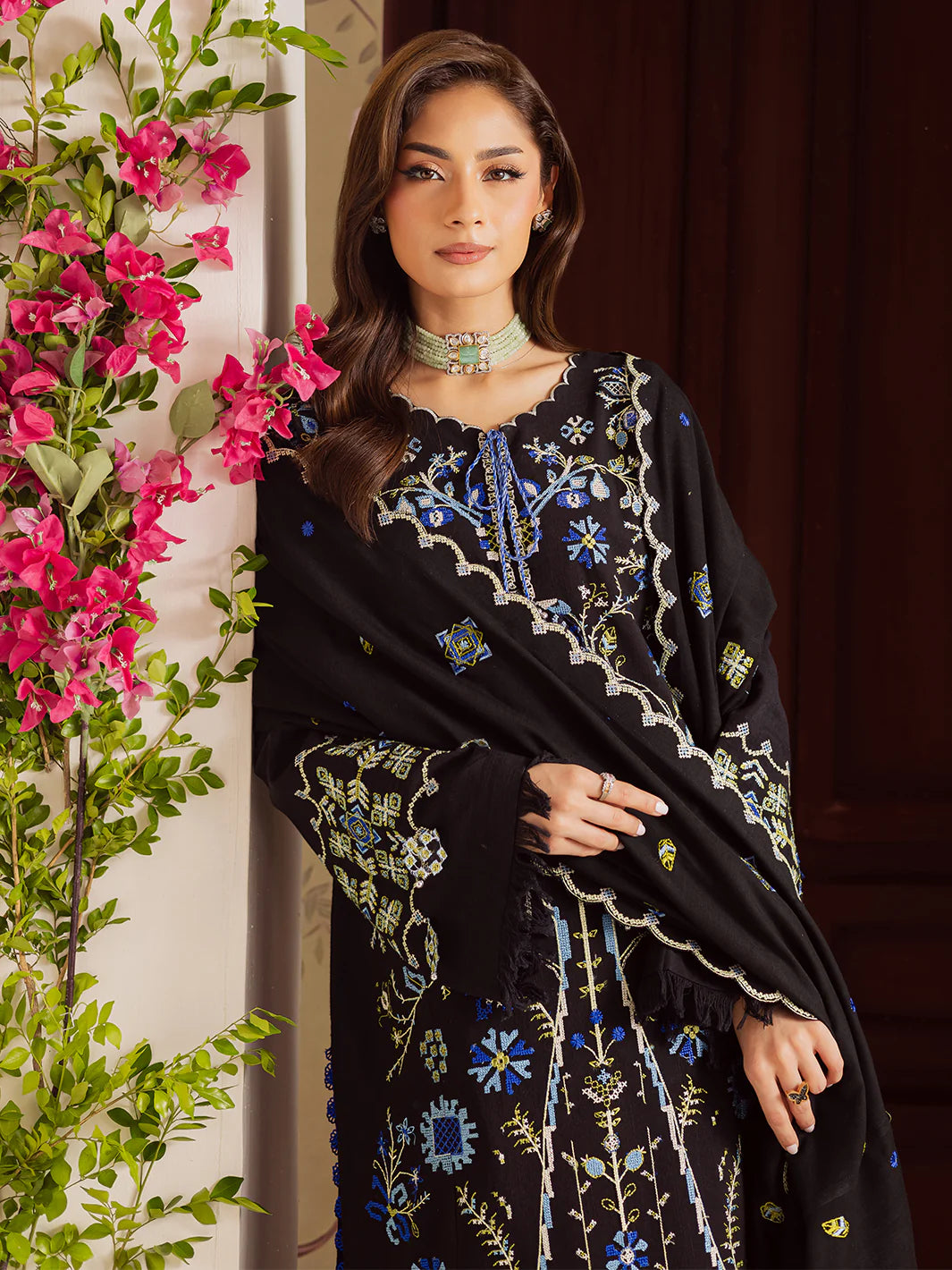 Mahnur Nova Khaddar ’25 – NK-04 | Sapphire Serenity | Premium Digital Printed Winter 3PC Suit ماہنور نووا کھدر ’25 – این کے-04 | نیلا سکون | پریمیم ڈجیٹل پرنٹڈ ونٹر تین پیس سوٹ