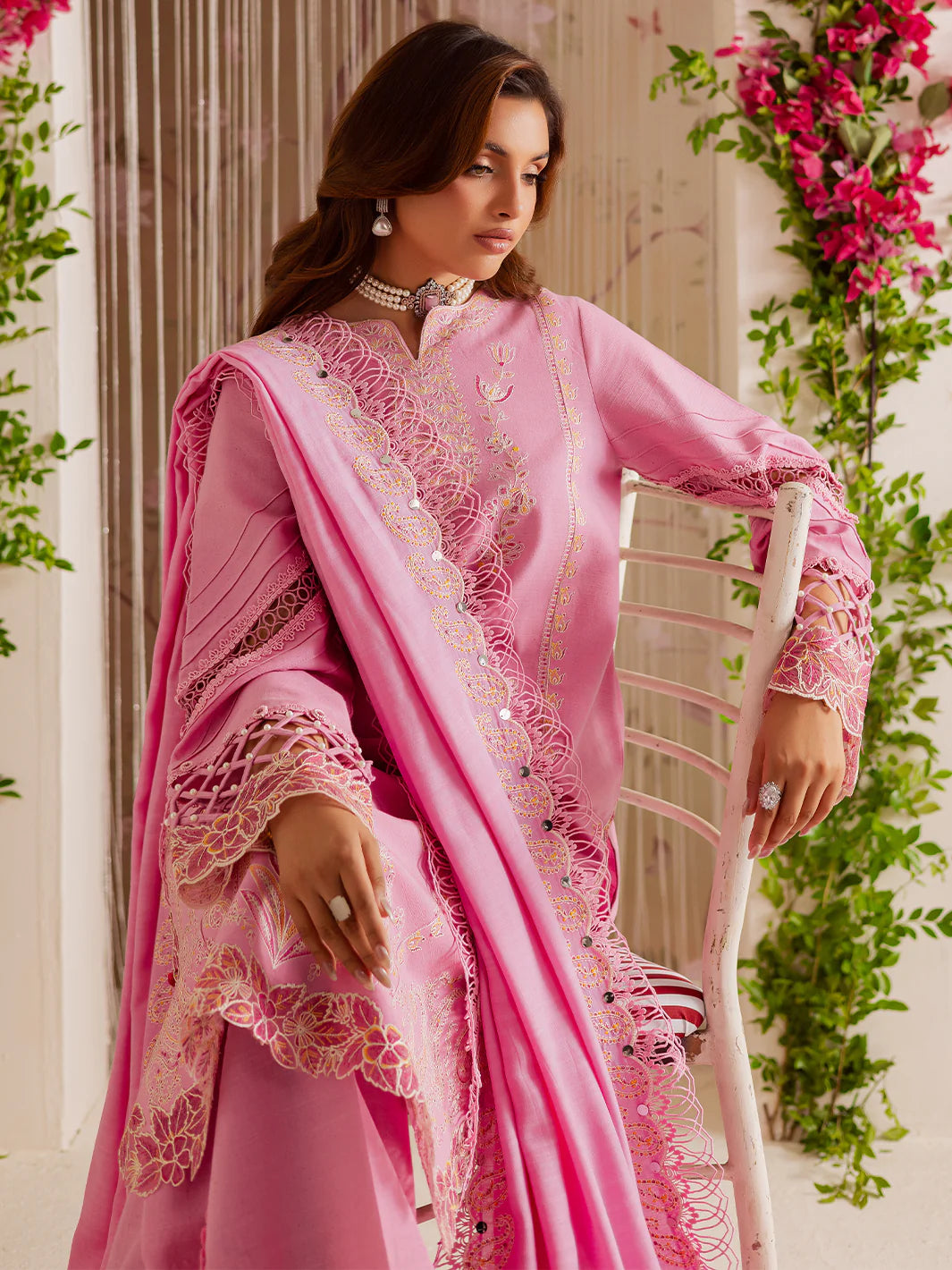 Mahnur Nova Khaddar ’25 – NK-05 | Plum Dream | Premium Digital Printed Winter 3PC Suit ماہنور نووا کھدر ’25 – این کے-05 | آلو بخارا خواب | پریمیم ڈجیٹل پرنٹڈ ونٹر تین پیس سوٹ