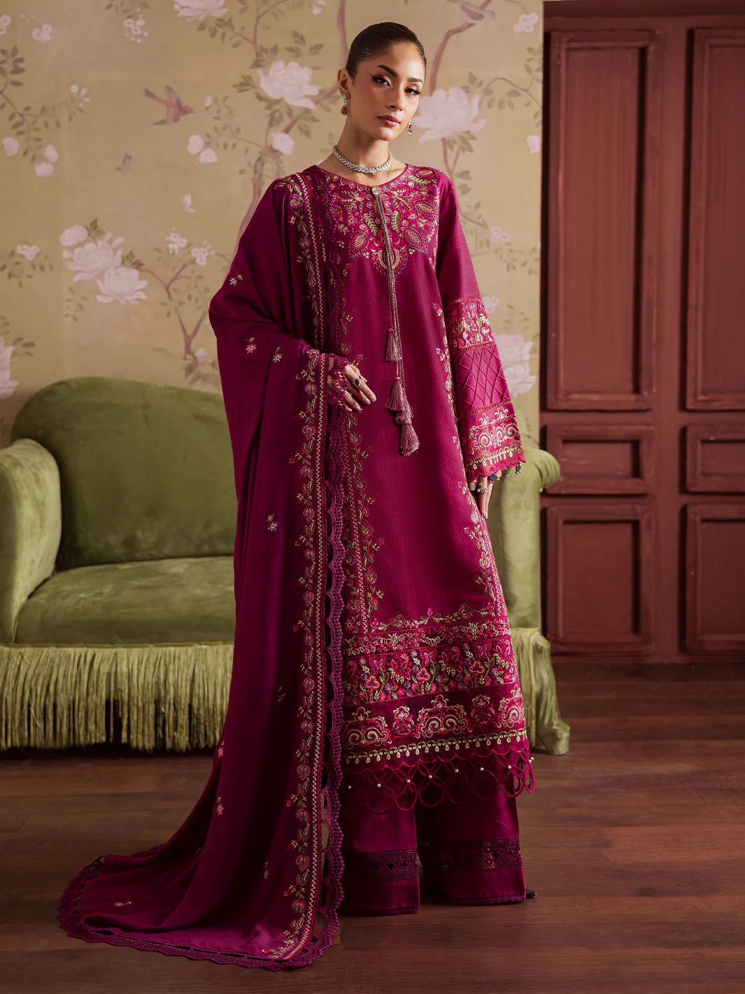 Mahnur Nova Khaddar ’25 – NK-08 | Golden Dusk | Premium Digital Printed 3PC Winter Suit ماہنور نووا کھدر ’25 – این کے-08 | گولڈن ڈسک | پریمیم ڈجیٹل پرنٹڈ تین پیس ونٹر سوٹ