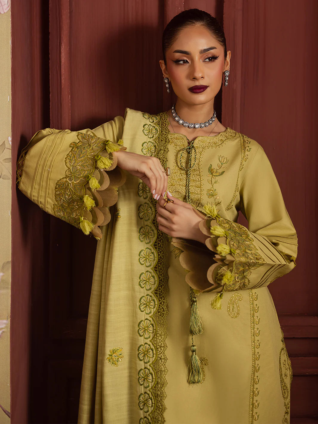 Mahnur Nova Khaddar ’25 – NK-10 | Honey Glow | Premium Digital Printed 3PC Winter Suit ماہنور نووا کھدر ’25 – این کے-10 | ہنی گلو | پریمیم ڈجیٹل پرنٹڈ تین پیس ونٹر سوٹ