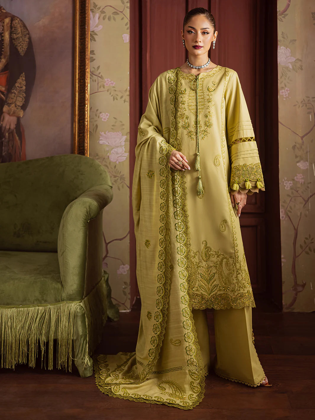 Mahnur Nova Khaddar ’25 – NK-10 | Honey Glow | Premium Digital Printed 3PC Winter Suit ماہنور نووا کھدر ’25 – این کے-10 | ہنی گلو | پریمیم ڈجیٹل پرنٹڈ تین پیس ونٹر سوٹ