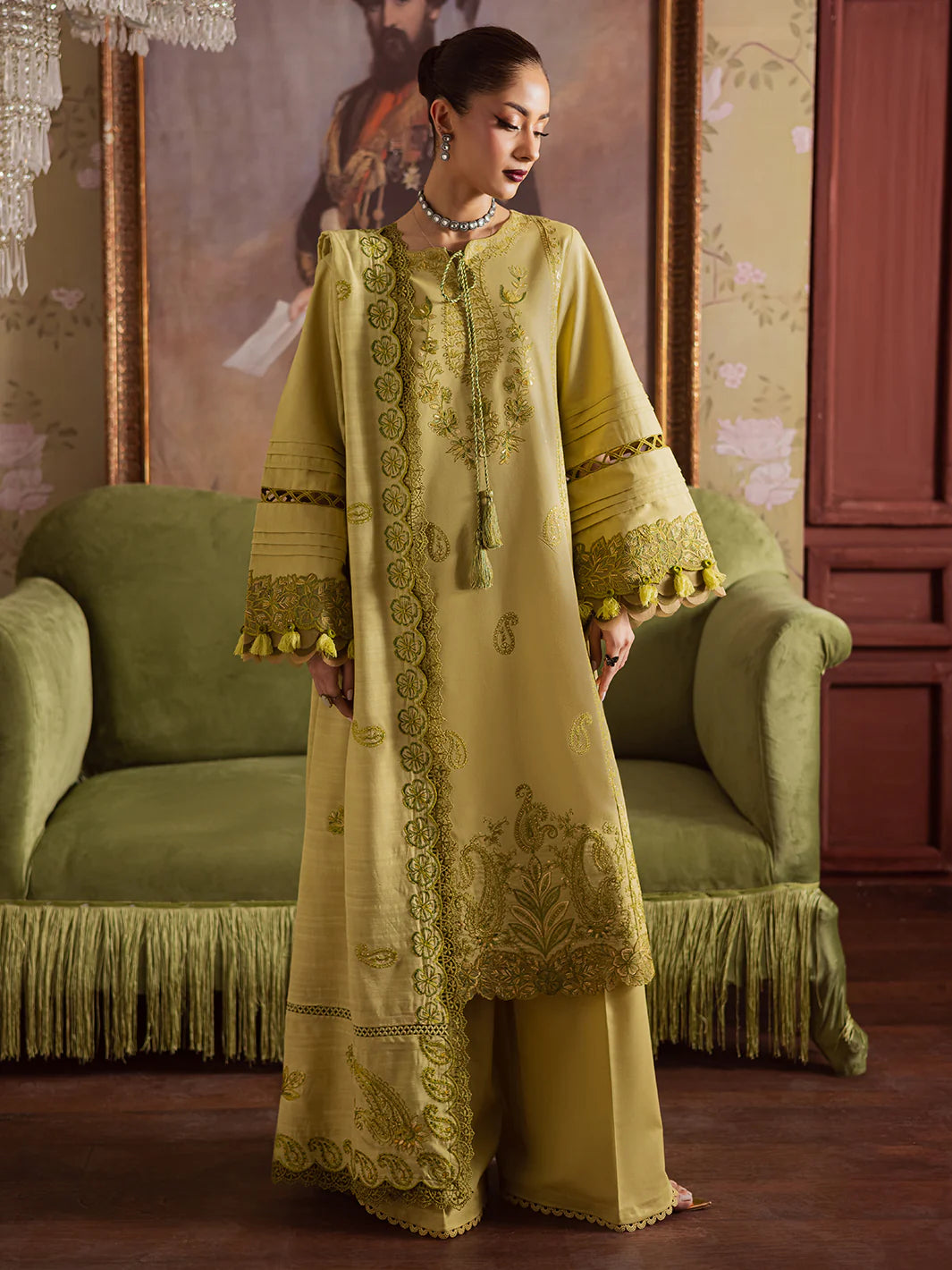 Mahnur Nova Khaddar ’25 – NK-10 | Honey Glow | Premium Digital Printed 3PC Winter Suit ماہنور نووا کھدر ’25 – این کے-10 | ہنی گلو | پریمیم ڈجیٹل پرنٹڈ تین پیس ونٹر سوٹ