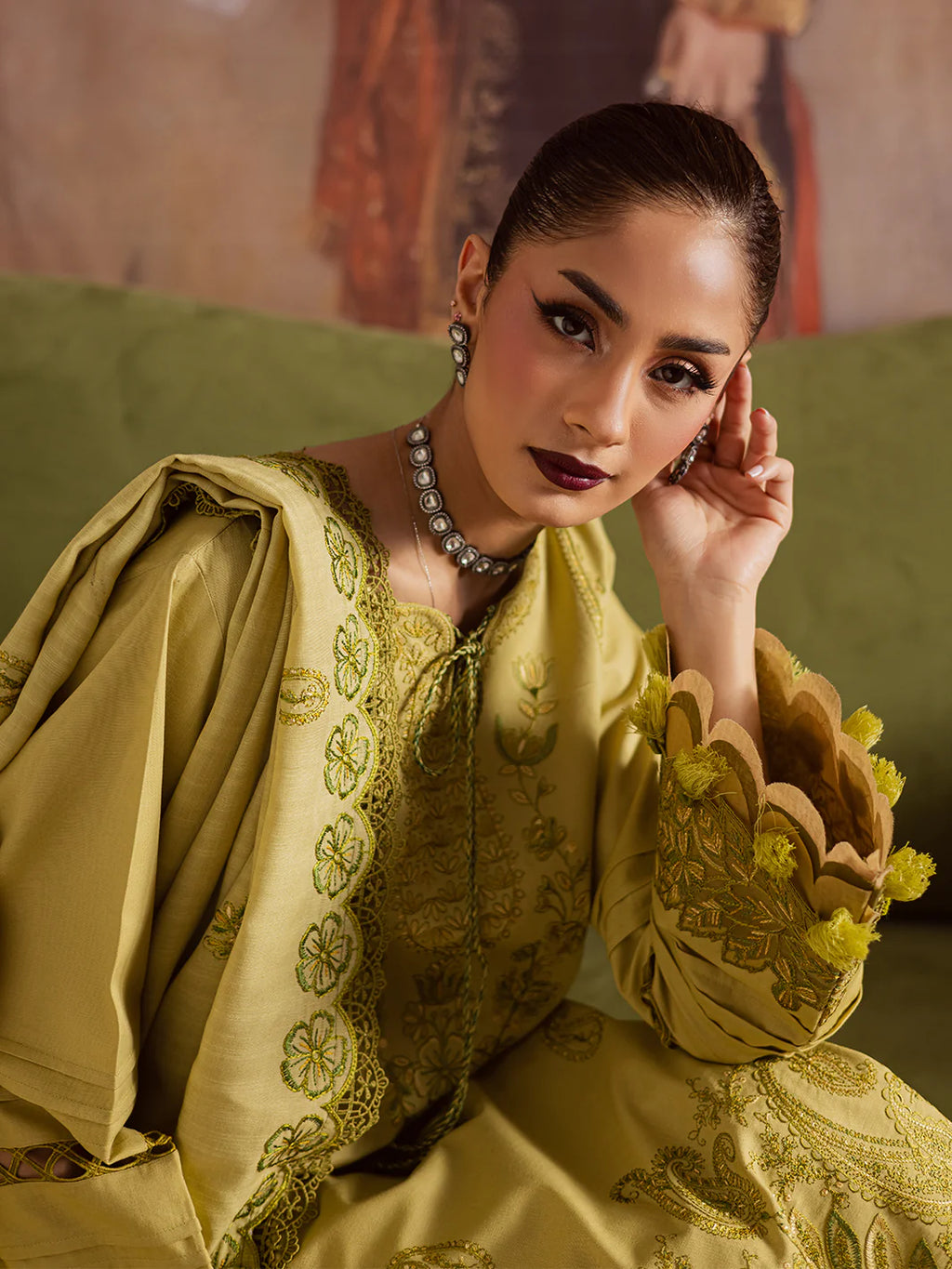 Mahnur Nova Khaddar ’25 – NK-10 | Honey Glow | Premium Digital Printed 3PC Winter Suit ماہنور نووا کھدر ’25 – این کے-10 | ہنی گلو | پریمیم ڈجیٹل پرنٹڈ تین پیس ونٹر سوٹ