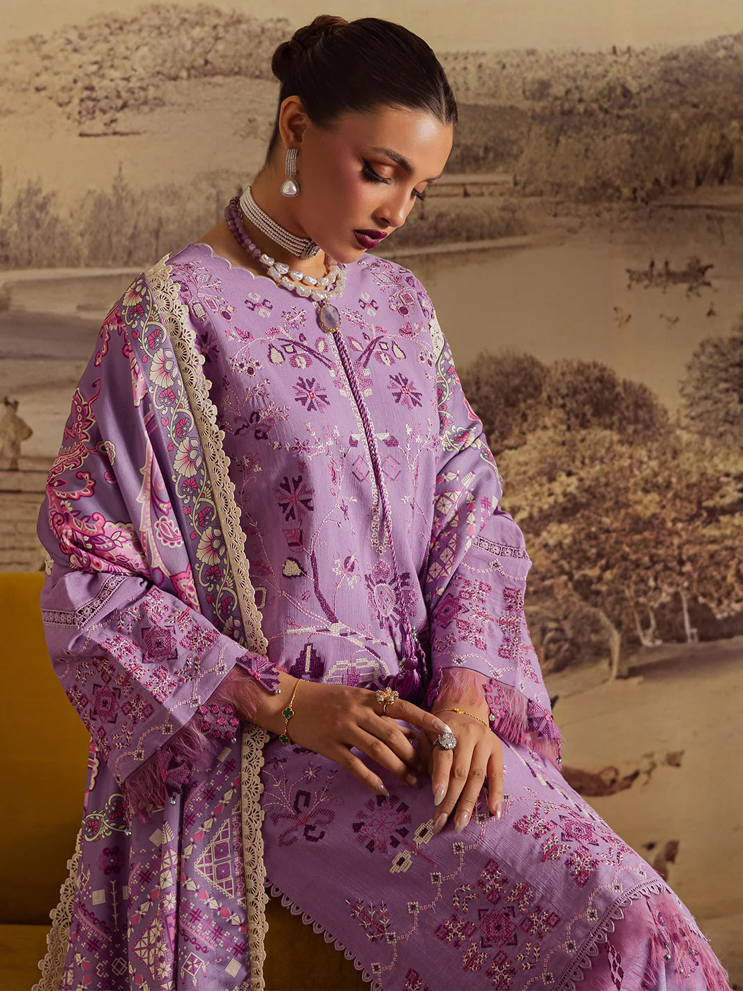 Mahnur Nova Khaddar ’25 – NK-11 | Plum Radiance | Premium Digital Printed 3PC Winter Suit ماہنور نووا کھدر ’25 – این کے-11 | پلَم ریڈیئنس | پریمیم ڈجیٹل پرنٹڈ تین پیس ونٹر سوٹ
