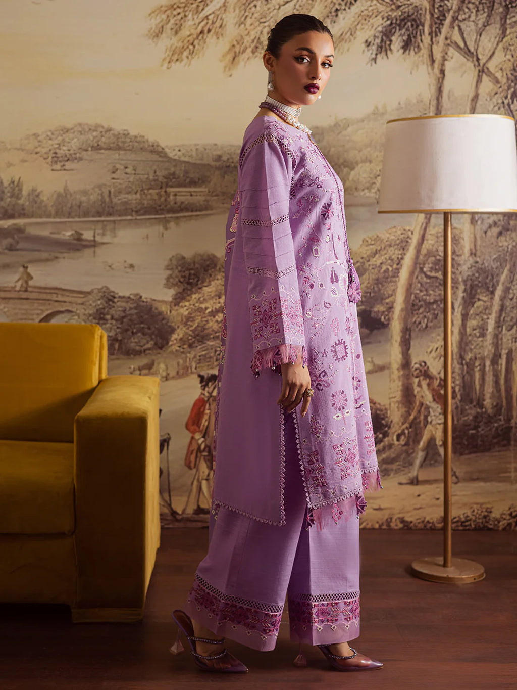 Mahnur Nova Khaddar ’25 – NK-11 | Plum Radiance | Premium Digital Printed 3PC Winter Suit ماہنور نووا کھدر ’25 – این کے-11 | پلَم ریڈیئنس | پریمیم ڈجیٹل پرنٹڈ تین پیس ونٹر سوٹ
