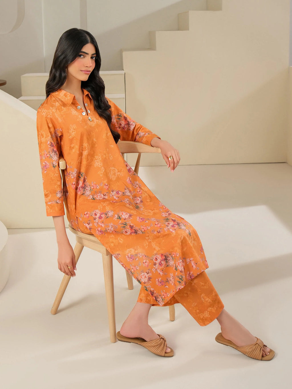 Limelight Unstitched Printed 2 Piece Cambric Suit – U3956 Orange | Rizwan Fabrics لیم لائٹ غیر سلا ہوا پرنٹڈ دو پیس کیمبریک سوٹ – U3956 اورنج | رضوان فیبریکس